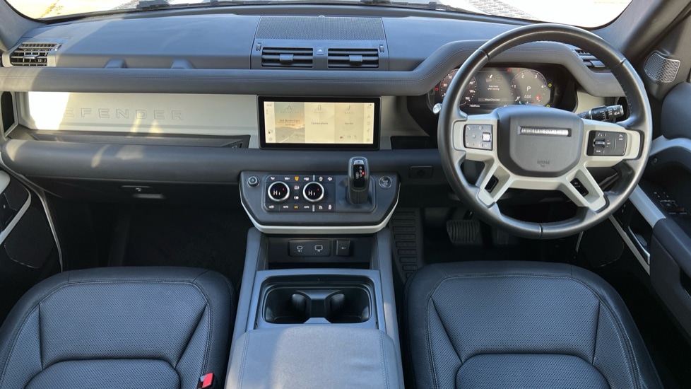 Used Land Rover Defender 2023 for sale - 76533959: Photo 9