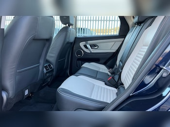 Used Land Rover Discovery Sport 2021 for sale - 76971406: Photo