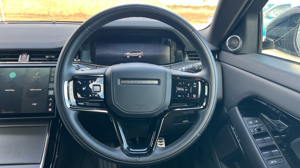 Used Land Rover Range Rover Evoque 2025 for sale - 76552419: Photo 15