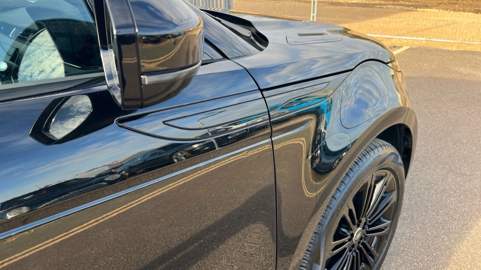 Used Land Rover Range Rover Evoque 2025 for sale - 76552419: Photo 22