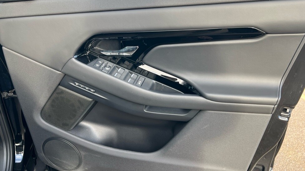 Used Land Rover Range Rover Evoque 2025 for sale - 76552419: Photo 43