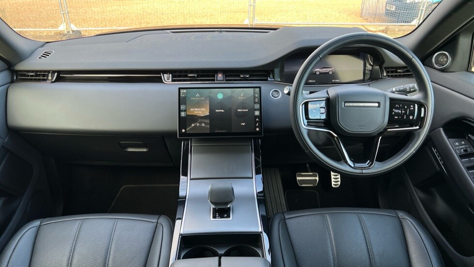 Used Land Rover Range Rover Evoque 2025 for sale - 76552419: Photo 9