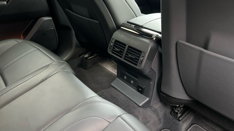 Used Land Rover Range Rover Velar 2024 for sale - 76234076: Photo 18