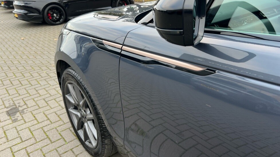 Used Land Rover Range Rover Velar 2024 for sale - 76234076: Photo 20