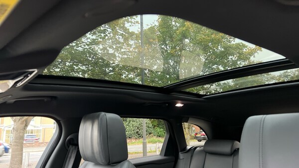 Used Land Rover Range Rover Velar 2024 for sale - 76234076: Photo 21