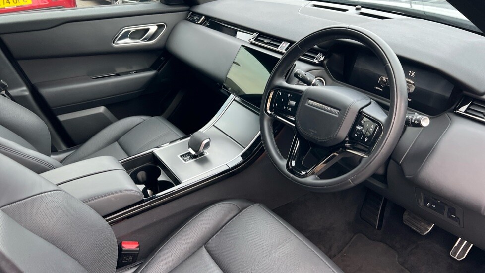 Used Land Rover Range Rover Velar 2024 for sale - 76234076: Photo 28