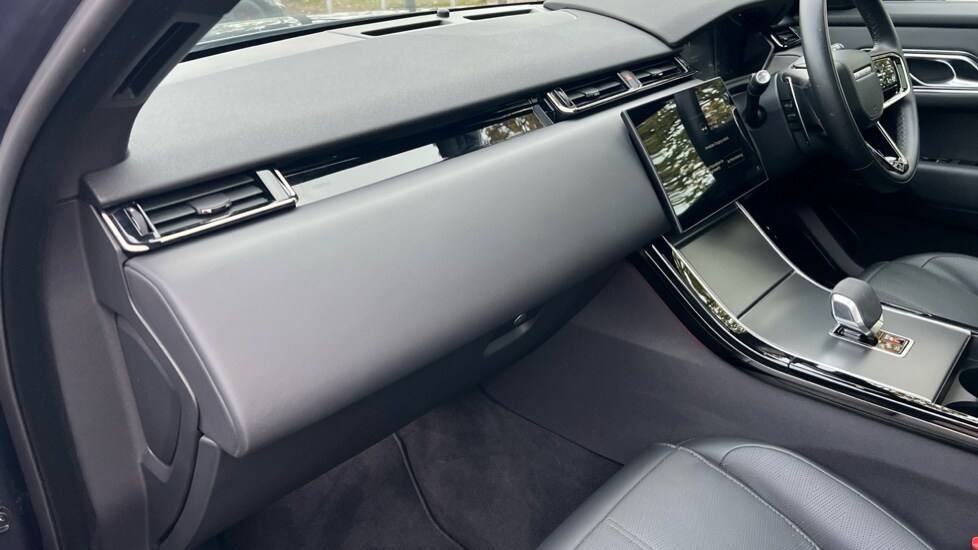 Used Land Rover Range Rover Velar 2024 for sale - 76234076: Photo 35