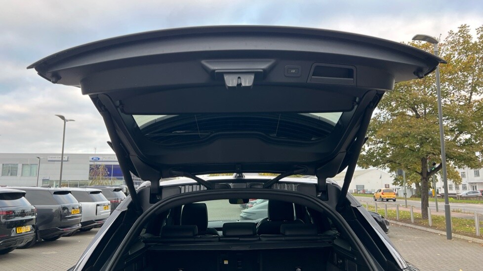 Used Land Rover Range Rover Velar 2024 for sale - 76234076: Photo 36