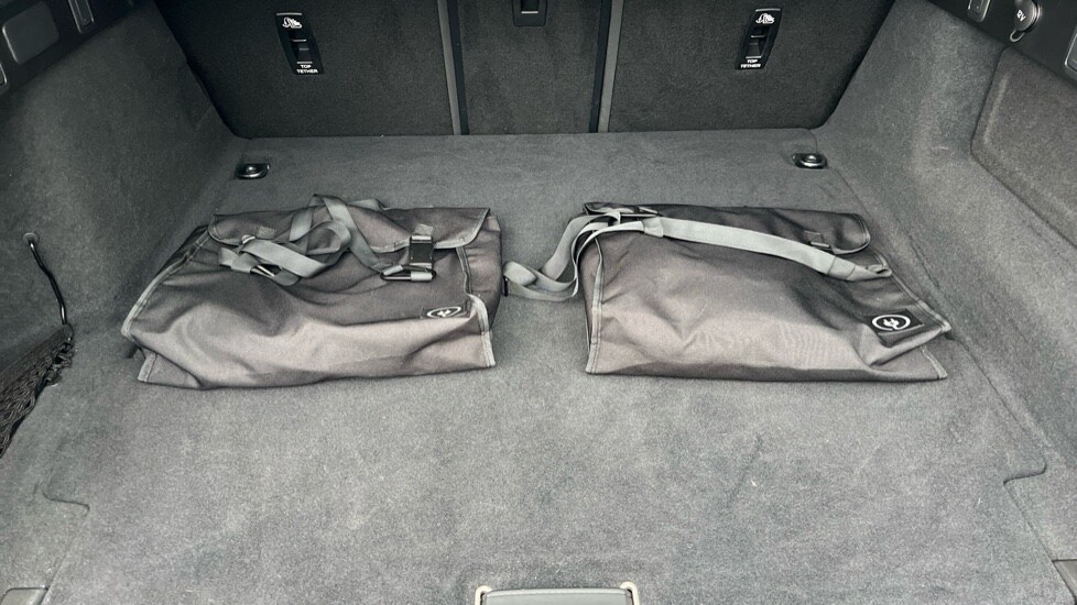 Used Land Rover Range Rover Velar 2024 for sale - 76234076: Photo 38