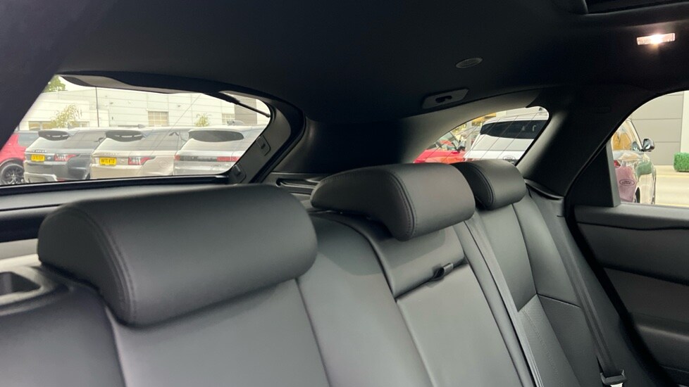 Used Land Rover Range Rover Velar 2024 for sale - 76234076: Photo 40