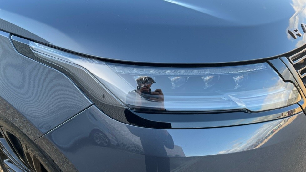 Used Land Rover Range Rover Velar 2025 for sale - 76954433: Photo 17