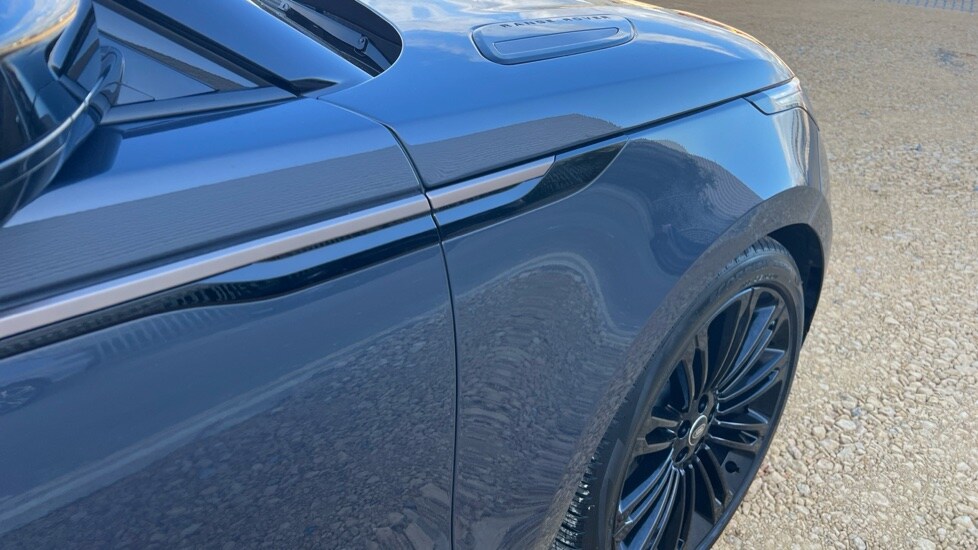 Used Land Rover Range Rover Velar 2025 for sale - 76954433: Photo 20