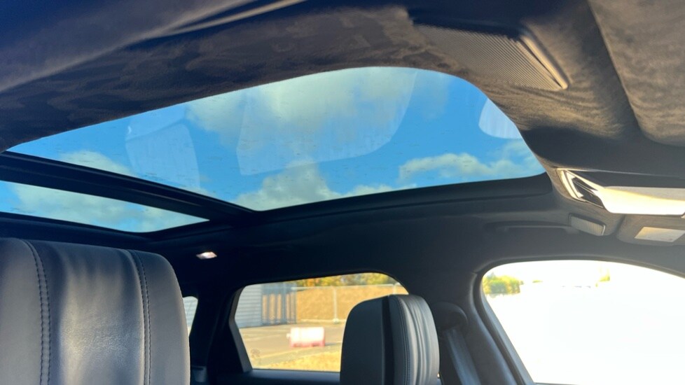 Used Land Rover Range Rover Velar 2025 for sale - 76954433: Photo 21