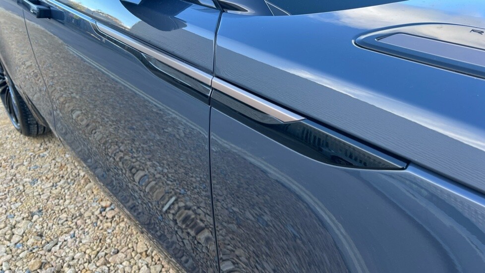 Used Land Rover Range Rover Velar 2025 for sale - 76954433: Photo 24