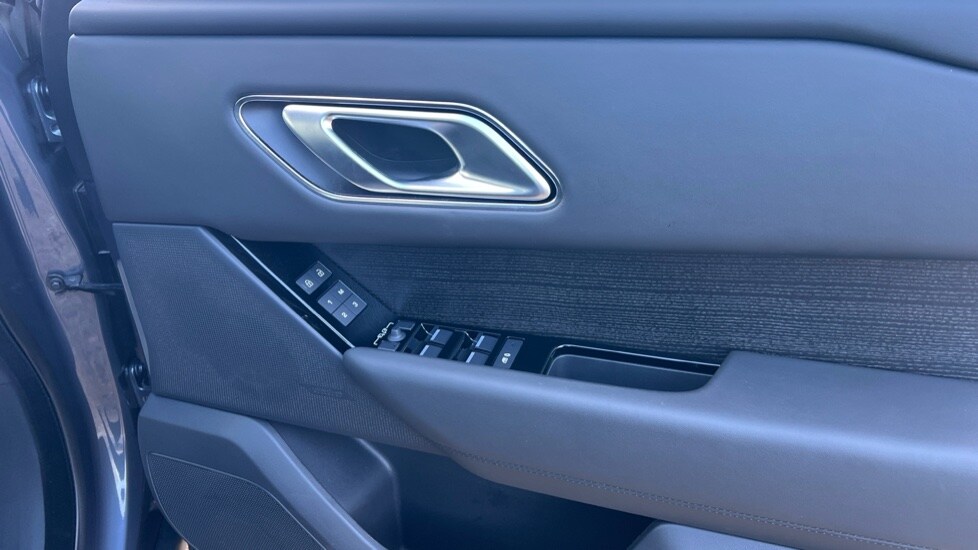 Used Land Rover Range Rover Velar 2025 for sale - 76954433: Photo 44