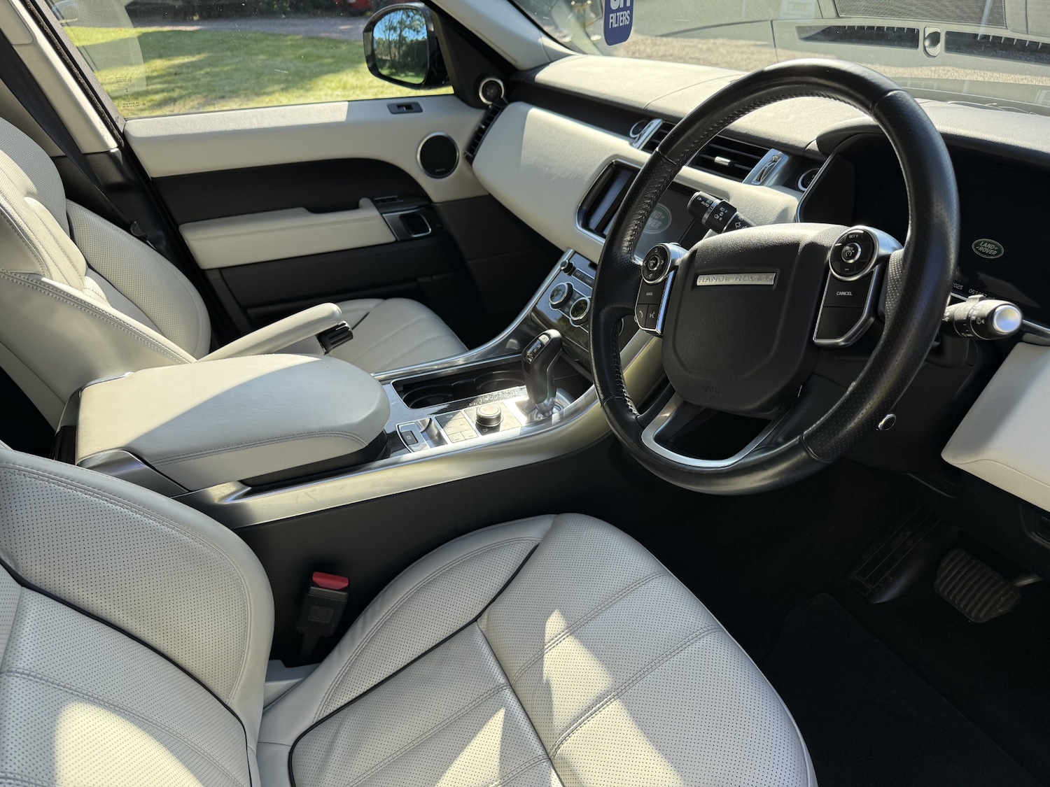 Used Land Rover Range Rover Sport 2015 for sale - 76332073: Photo 11