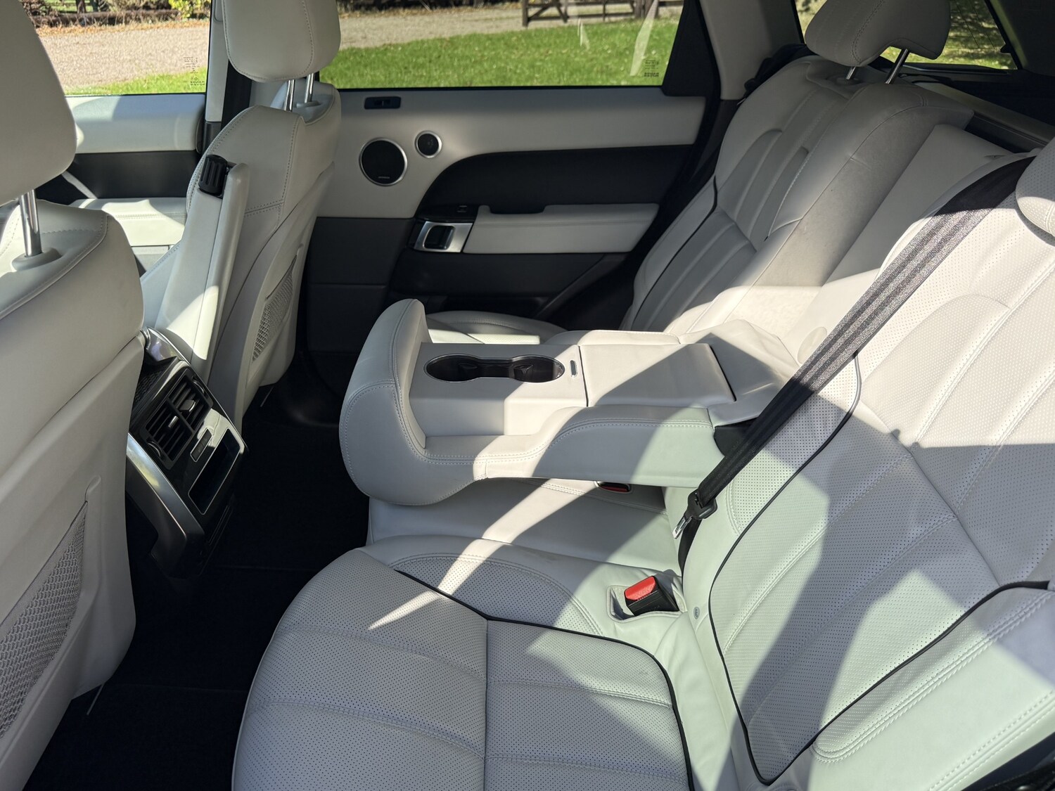 Used Land Rover Range Rover Sport 2015 for sale - 76332073: Photo 18