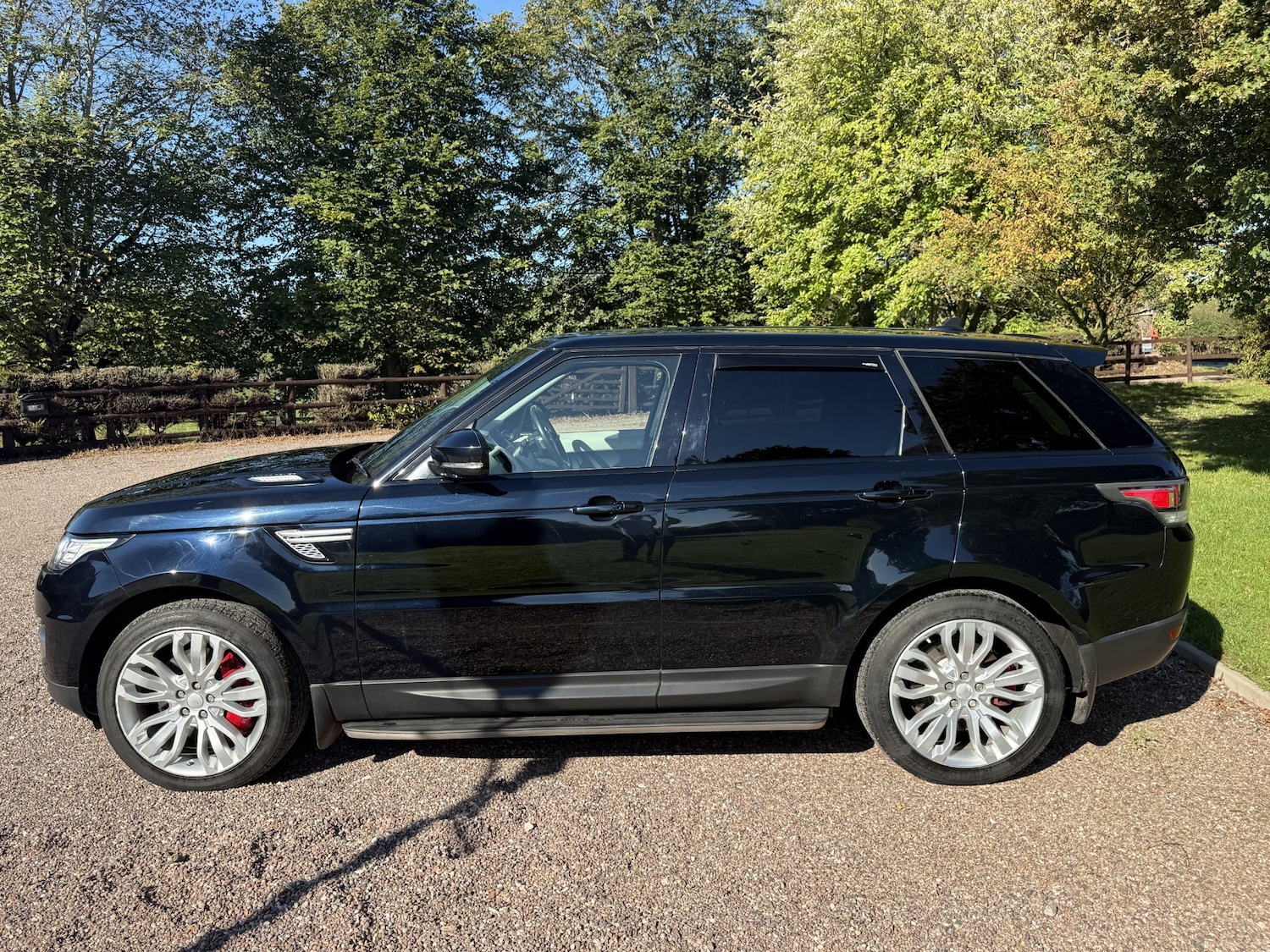 Used Land Rover Range Rover Sport 2015 for sale - 76332073: Photo 2