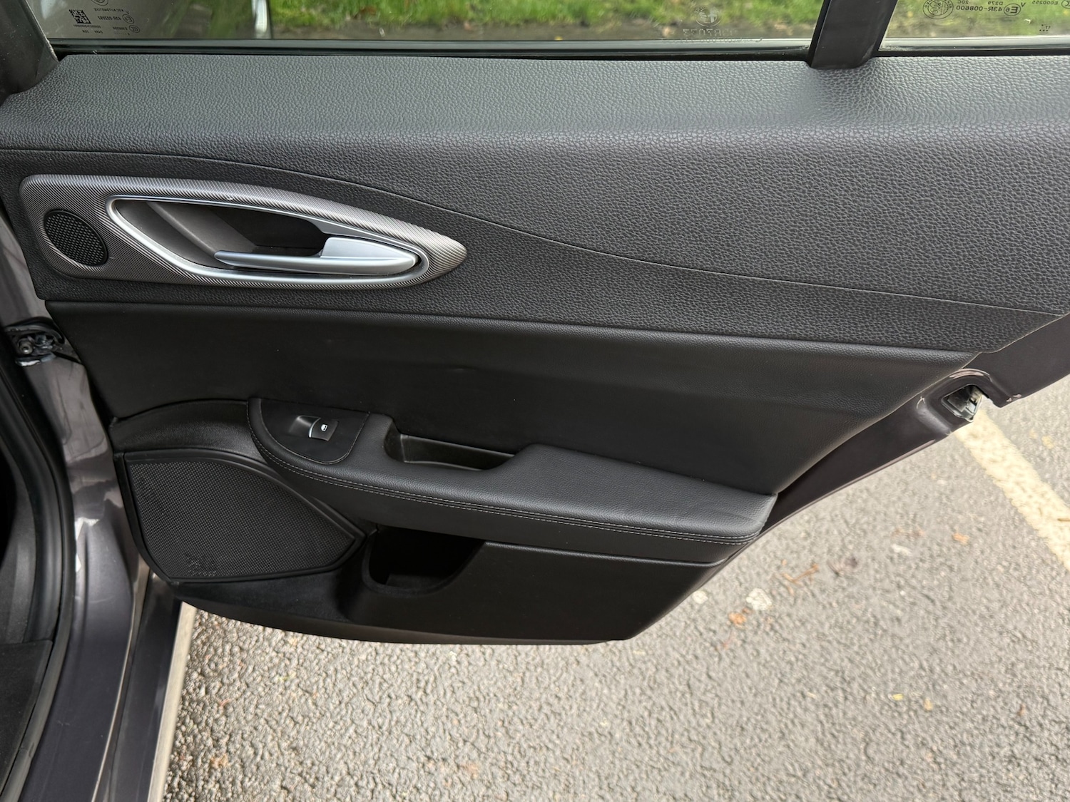 Used Alfa Romeo Giulia 2019 for sale - 76908281: Photo 23