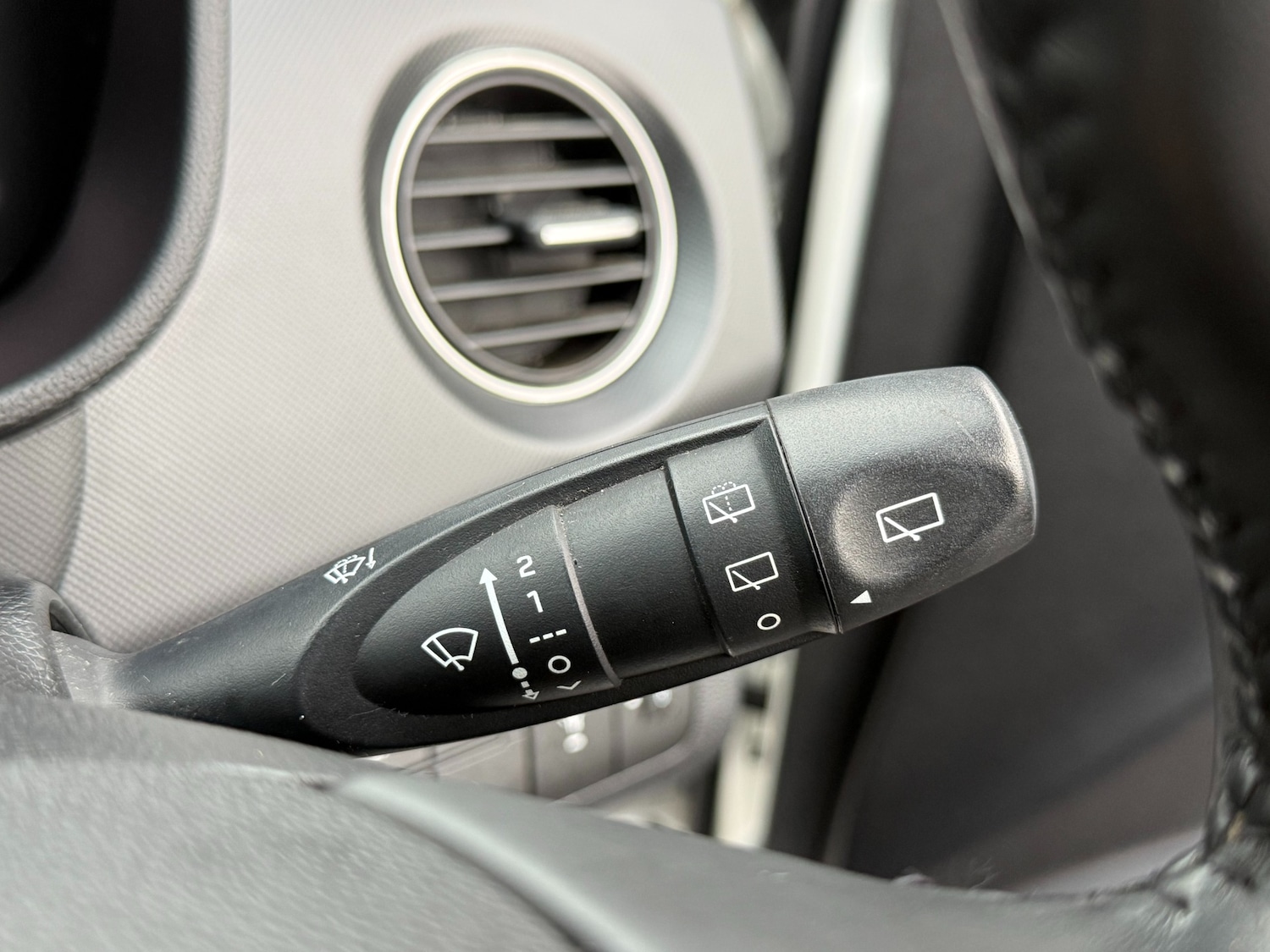 Used Hyundai i10 2019 for sale - 76892602: Photo 25