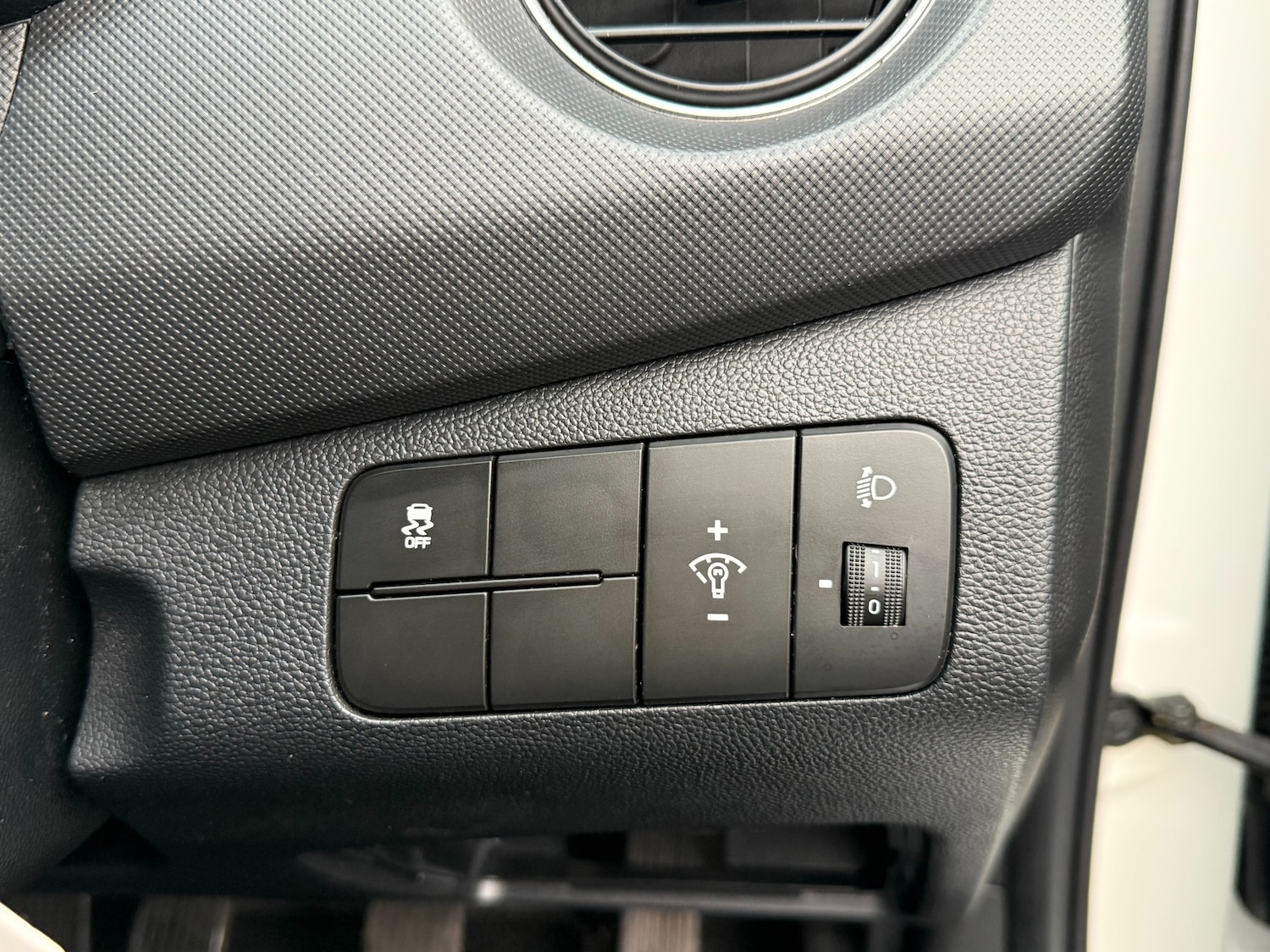 Used Hyundai i10 2019 for sale - 76892602: Photo 27