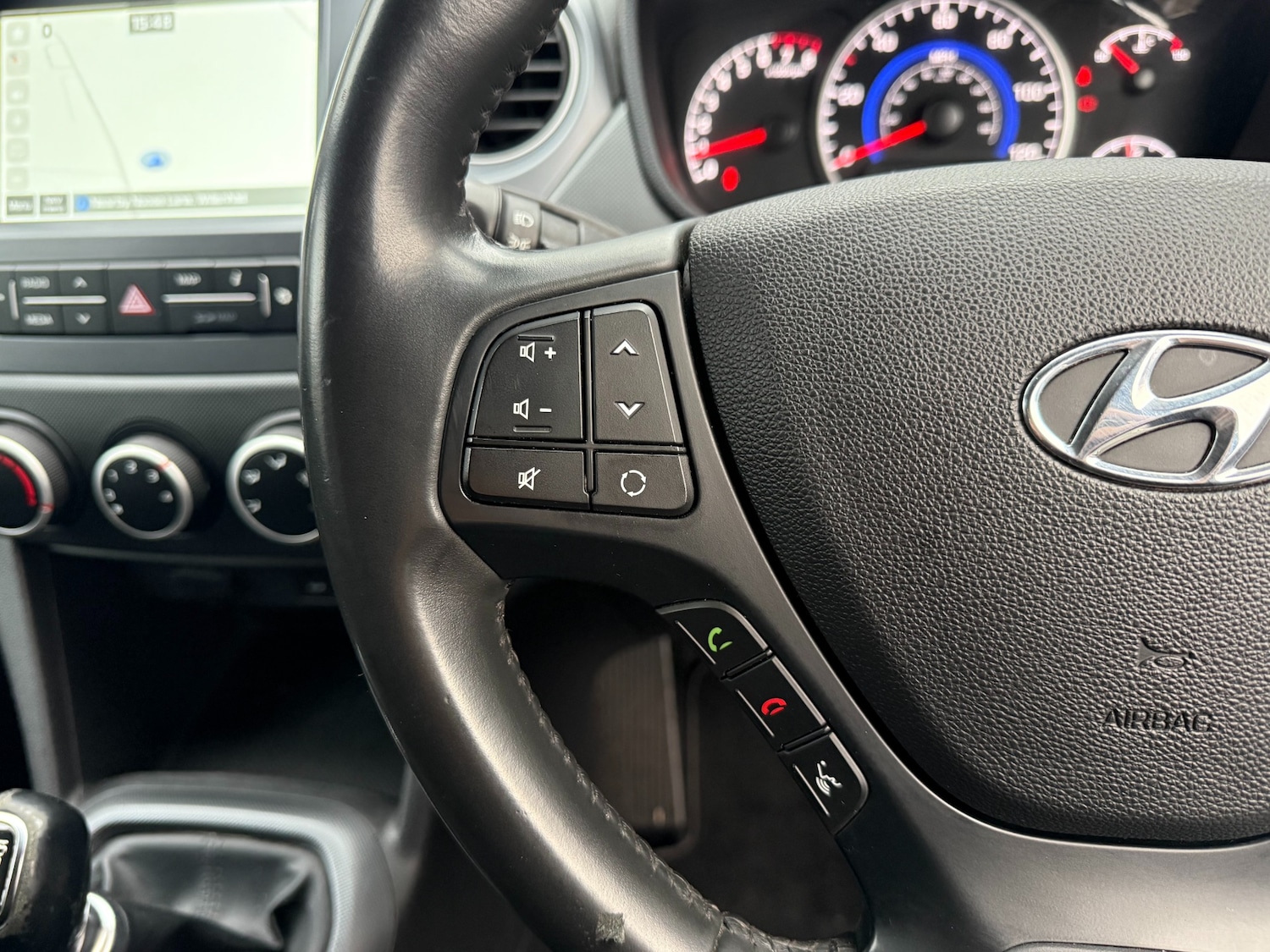 Used Hyundai i10 2019 for sale - 76892602: Photo 28