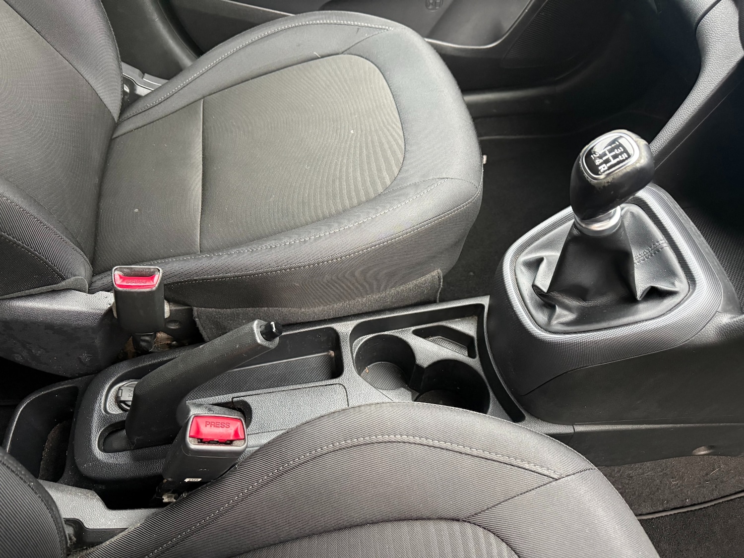 Used Hyundai i10 2019 for sale - 76892602: Photo 30