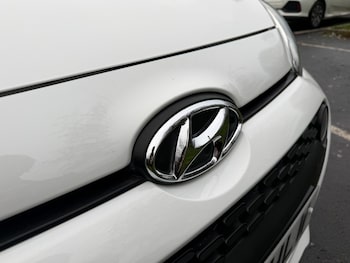 Used Hyundai i10 2019 for sale - 76892602: Photo