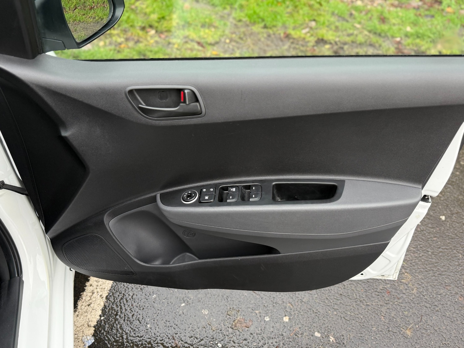 Used Hyundai i10 2019 for sale - 76892602: Photo 9