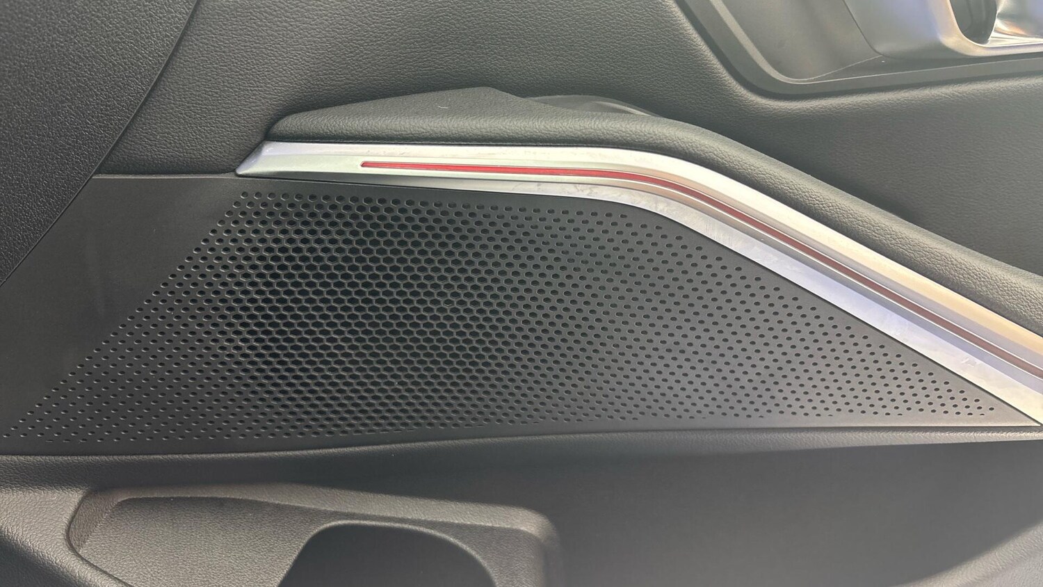 Used BMW 3 Series 2024 for sale - 76760341: Photo 20