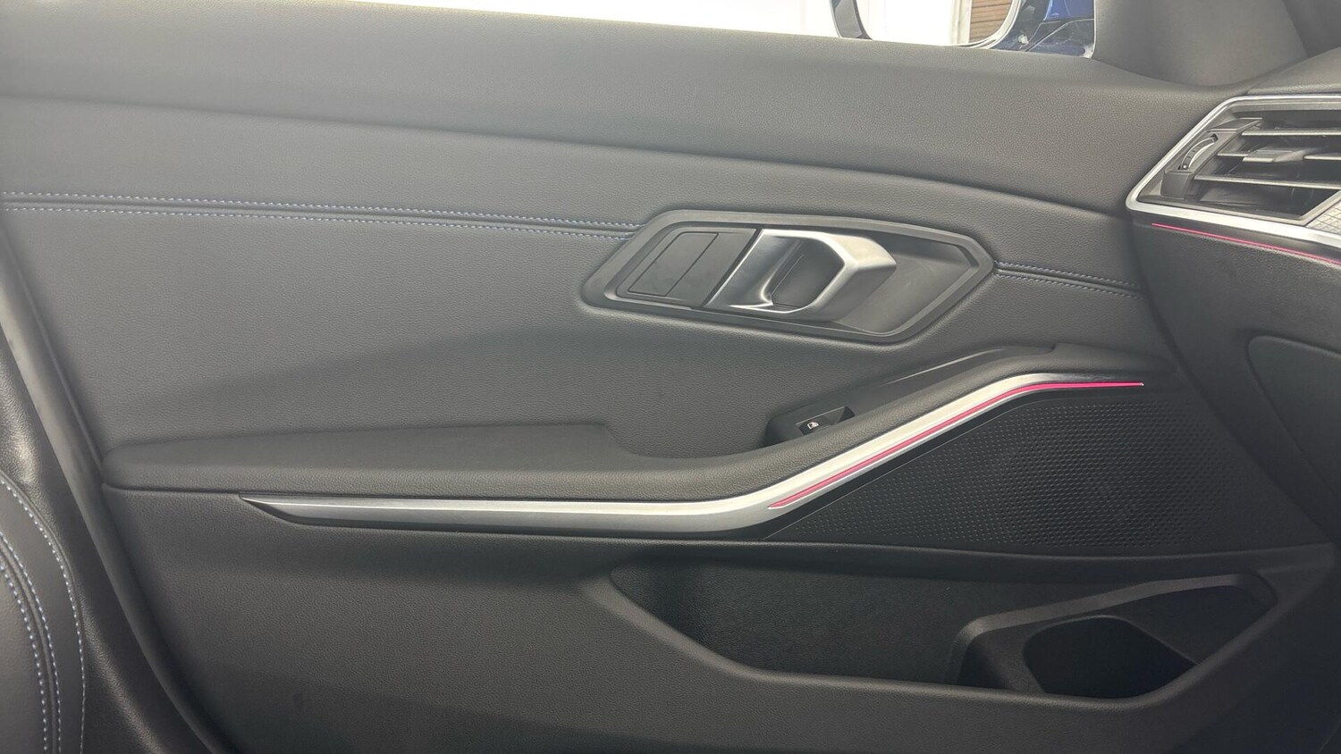 Used BMW 3 Series 2024 for sale - 76760341: Photo 36