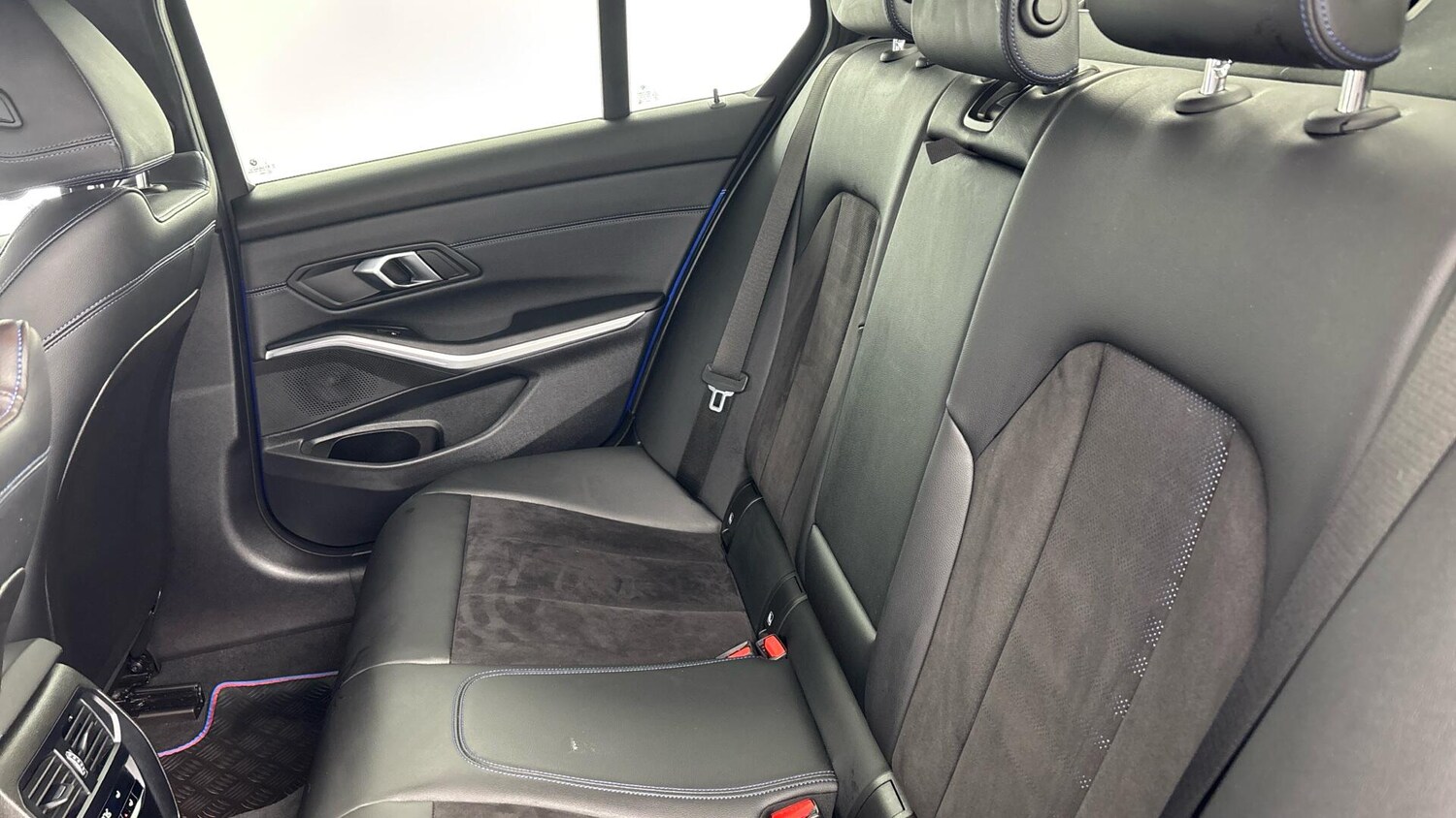 Used BMW 3 Series 2024 for sale - 76760118: Photo 12