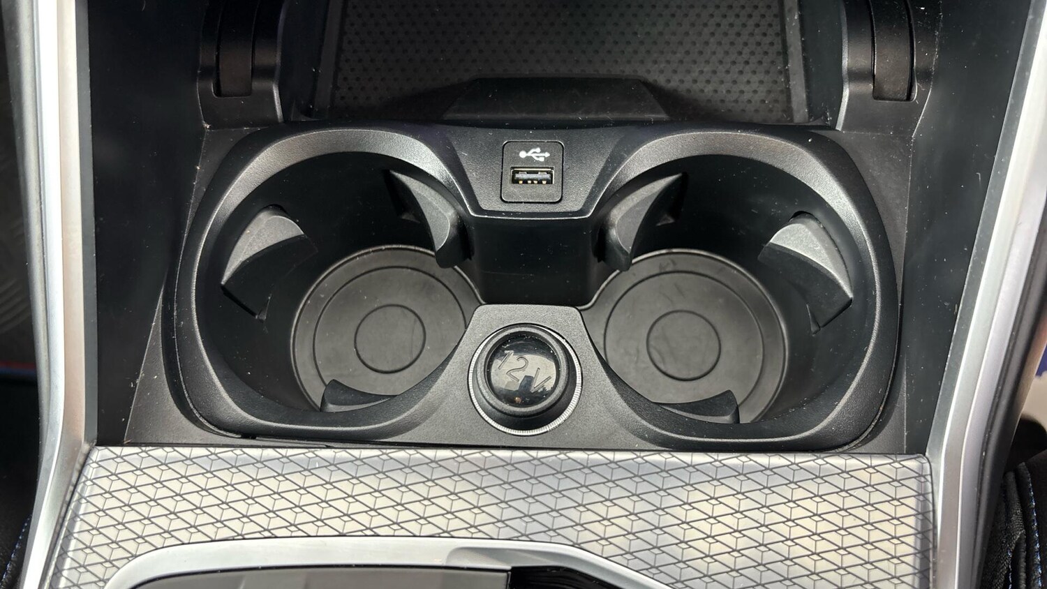 Used BMW 3 Series 2024 for sale - 76760118: Photo 33