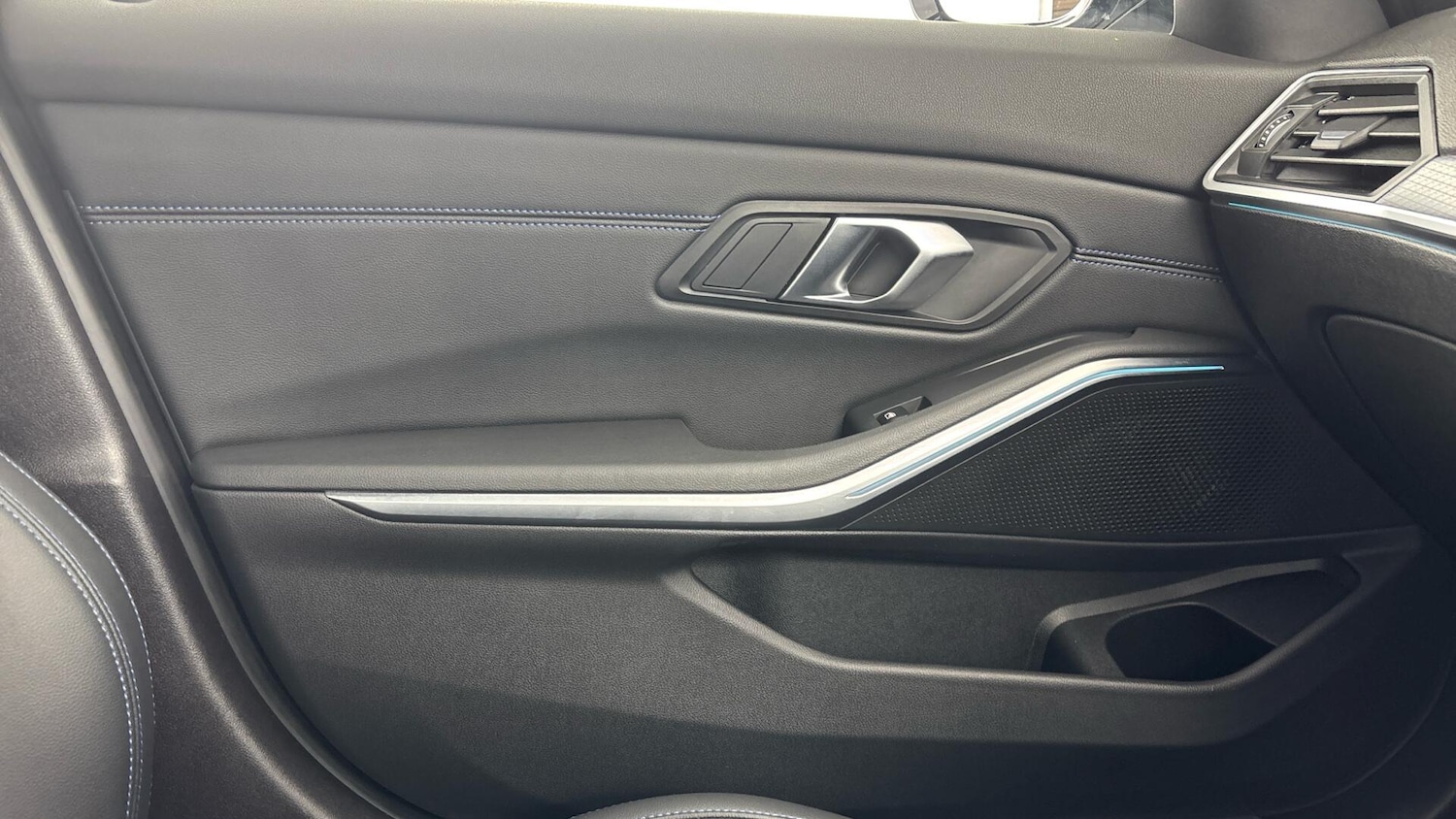 Used BMW 3 Series 2024 for sale - 76765403: Photo 37