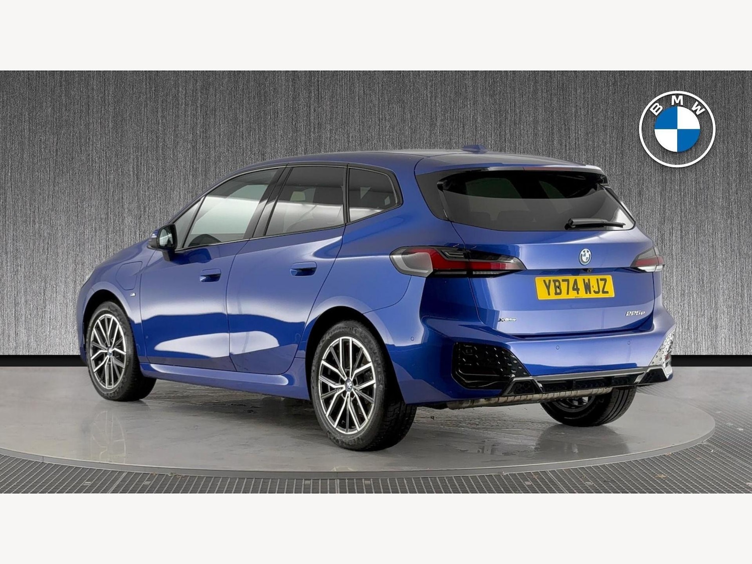 Used BMW 2 Series 2024 for sale - 76760089: Photo 2