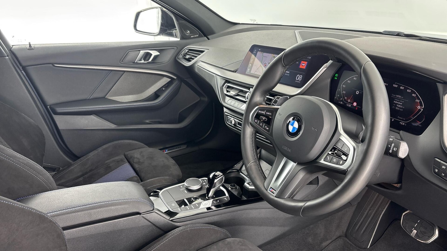 Used BMW 1 Series 2023 for sale - 77120402: Photo 6