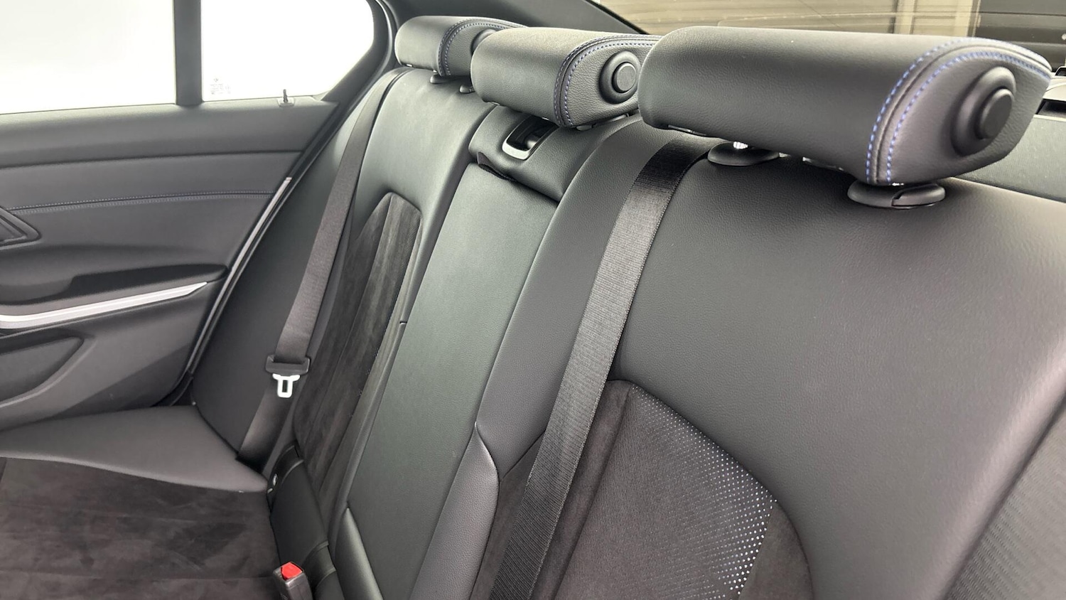 Used BMW 3 Series 2024 for sale - 76760144: Photo 12