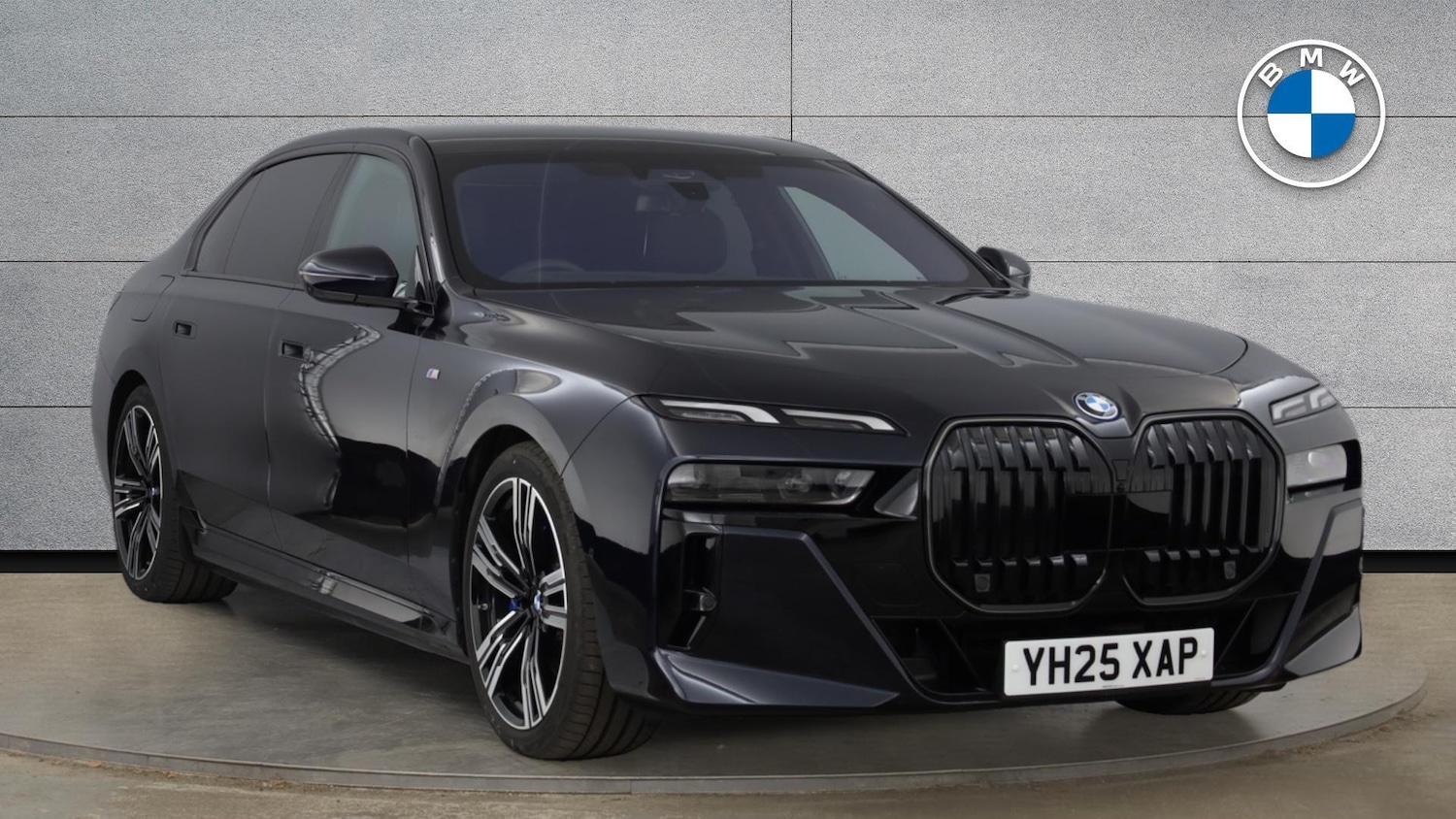 Used BMW 7 Series 2025 for sale - 76765739: Photo 1