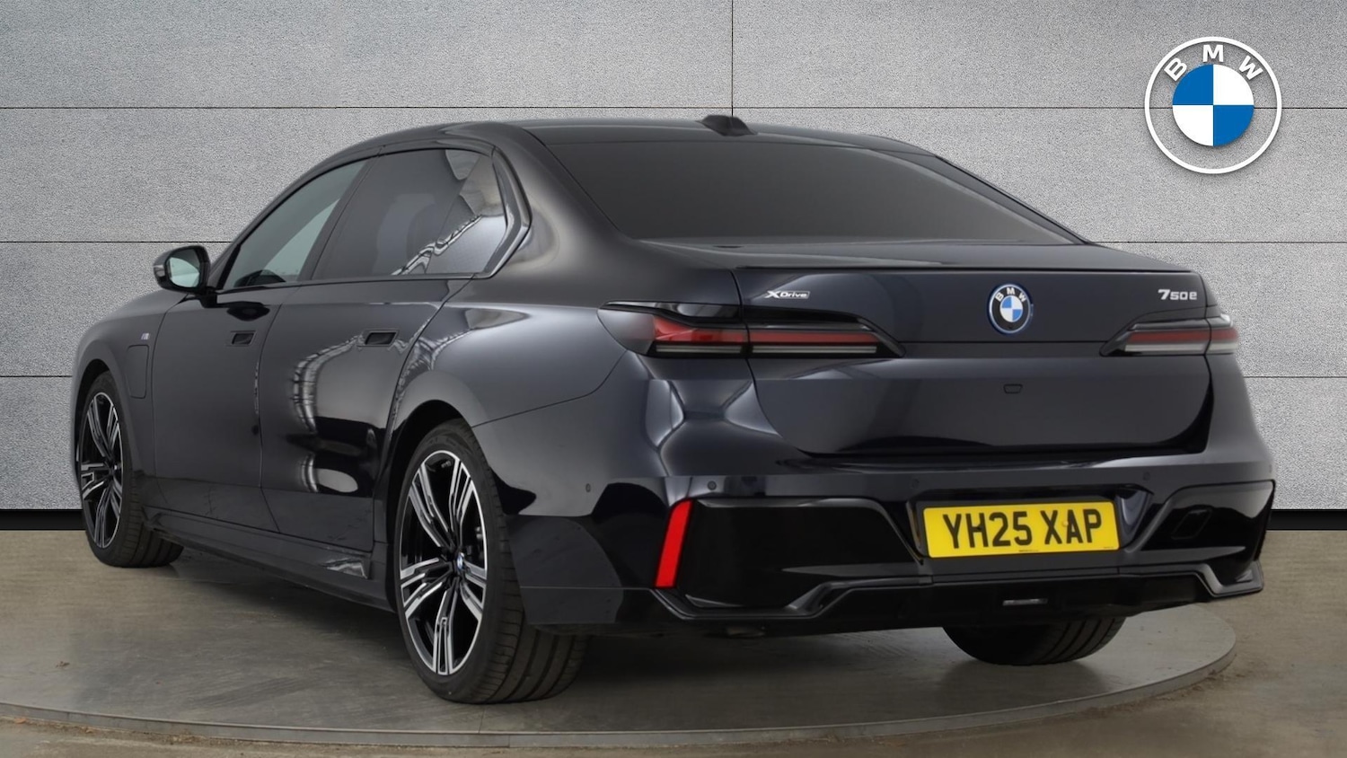 Used BMW 7 Series 2025 for sale - 76765739: Photo 2