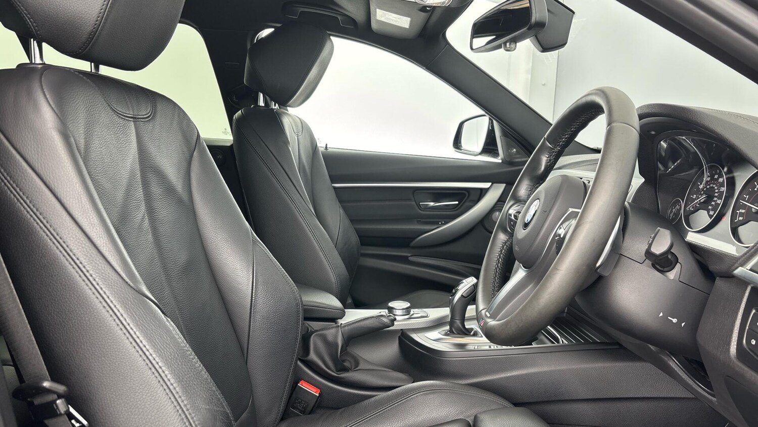 Used BMW 3 Series 2019 for sale - 77658184: Photo 11