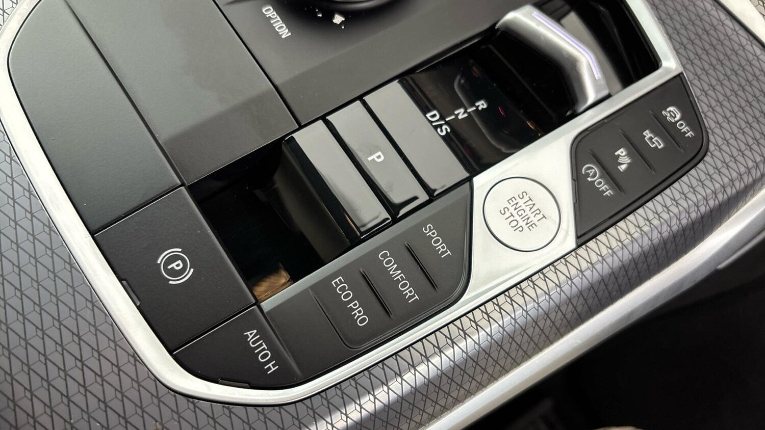 Used BMW 3 Series 2024 for sale - 76760435: Photo 19