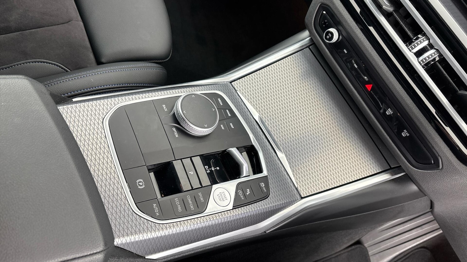 Used BMW 3 Series 2024 for sale - 76760302: Photo 10