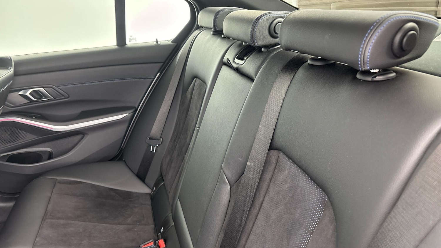 Used BMW 3 Series 2024 for sale - 76760302: Photo 12