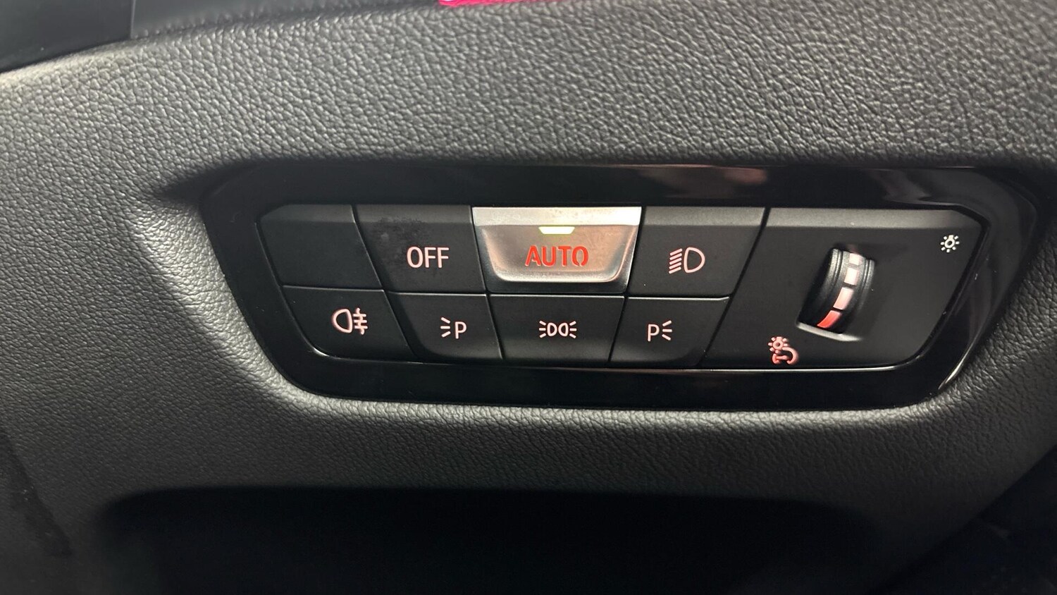 Used BMW 3 Series 2024 for sale - 77290953: Photo 35