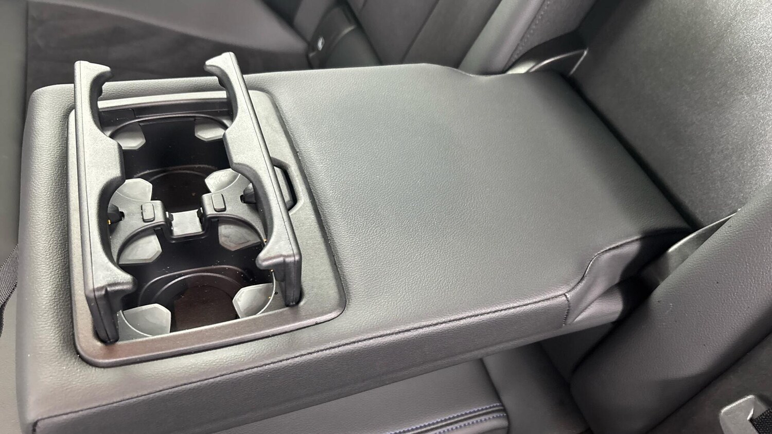 Used BMW 3 Series 2024 for sale - 77290953: Photo 38