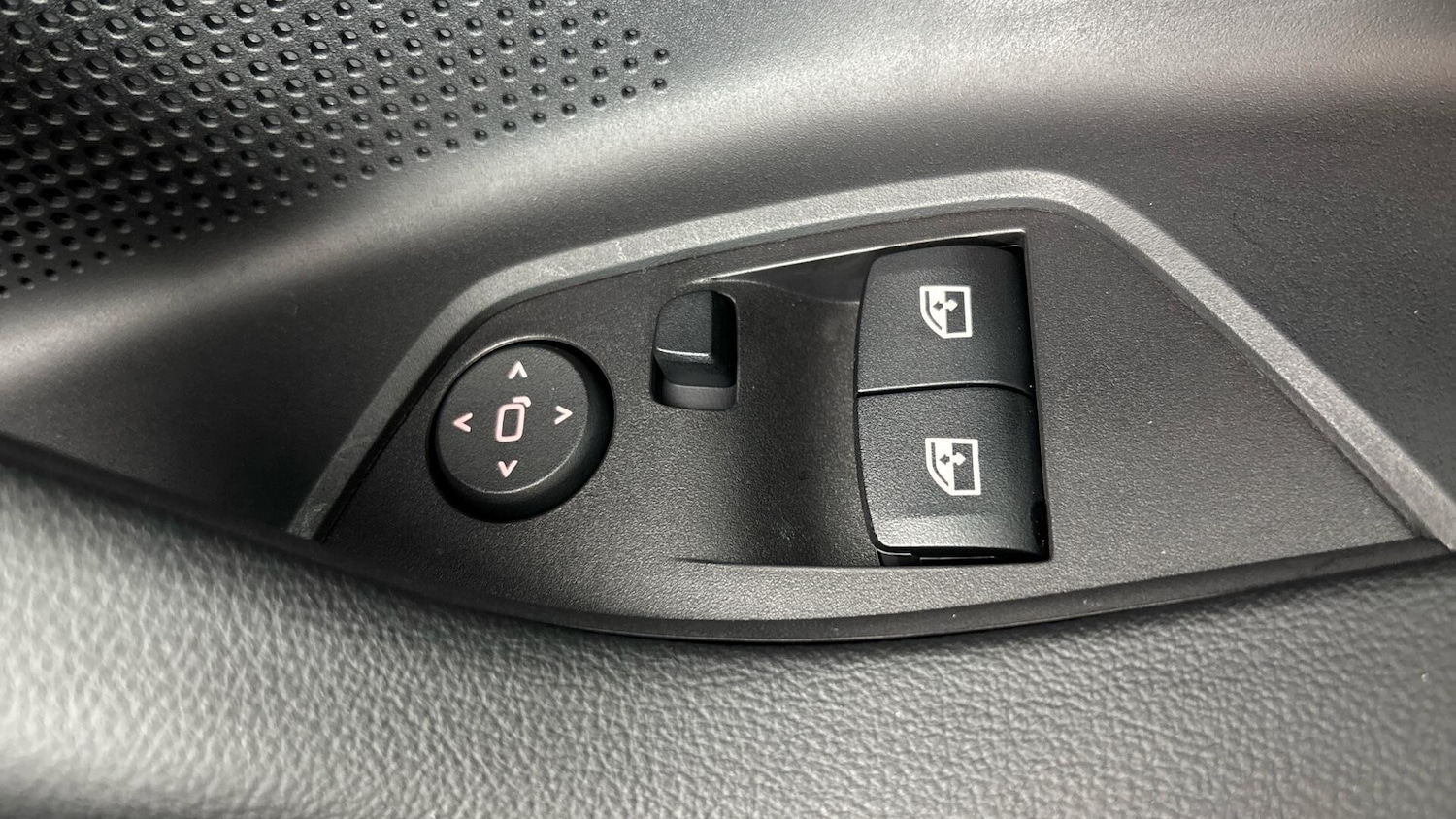 Used BMW 2 Series 2025 for sale - 77253576: Photo 36