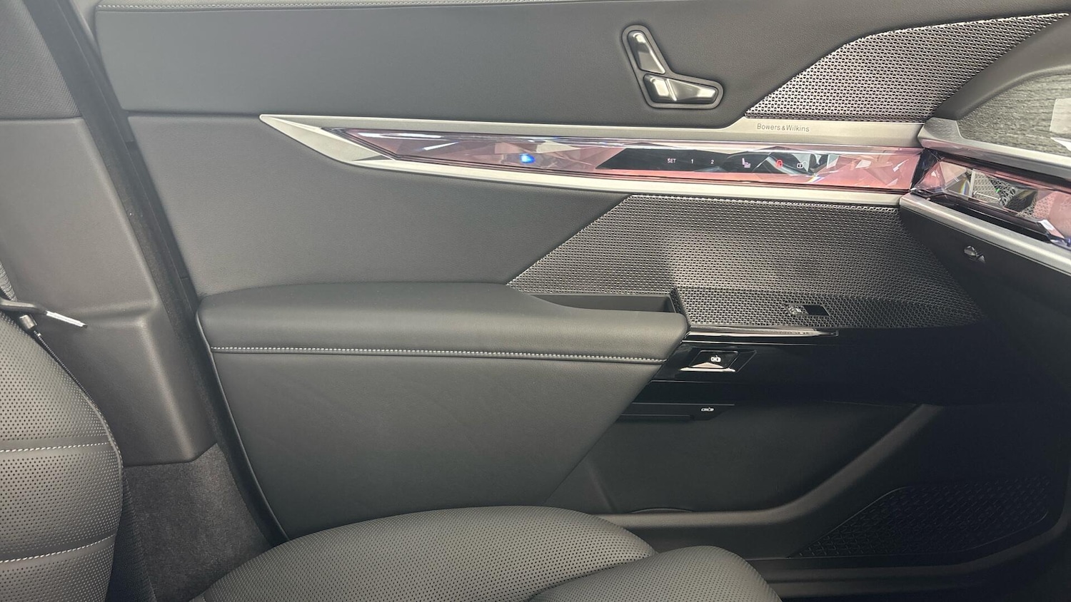 Used BMW i7 2024 for sale - 77671187: Photo 31