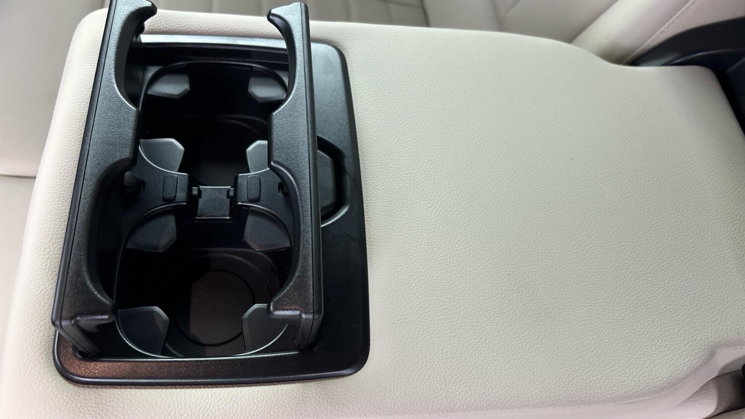 Used BMW 3 Series 2024 for sale - 76760040: Photo 26