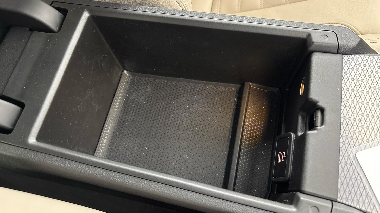 Used BMW 3 Series 2024 for sale - 76760040: Photo 40