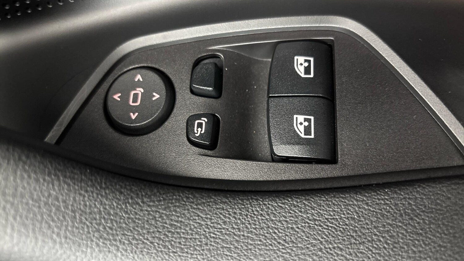 Used BMW M2 2024 for sale - 76760212: Photo 40